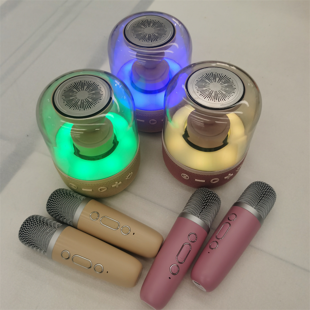 Mini les haut-parleurs Bluetooth de la machine de karaoké avec appareil microphone pour les jouets pour enfants