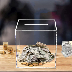 Un pot d'épargne piggy banc de piggy banc de monnaie de monnaie